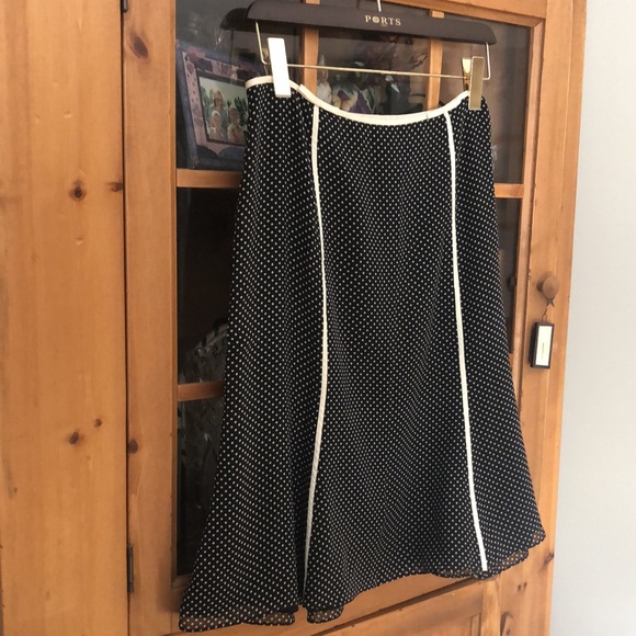 Ann Taylor Skirt - Picture 2 of 4